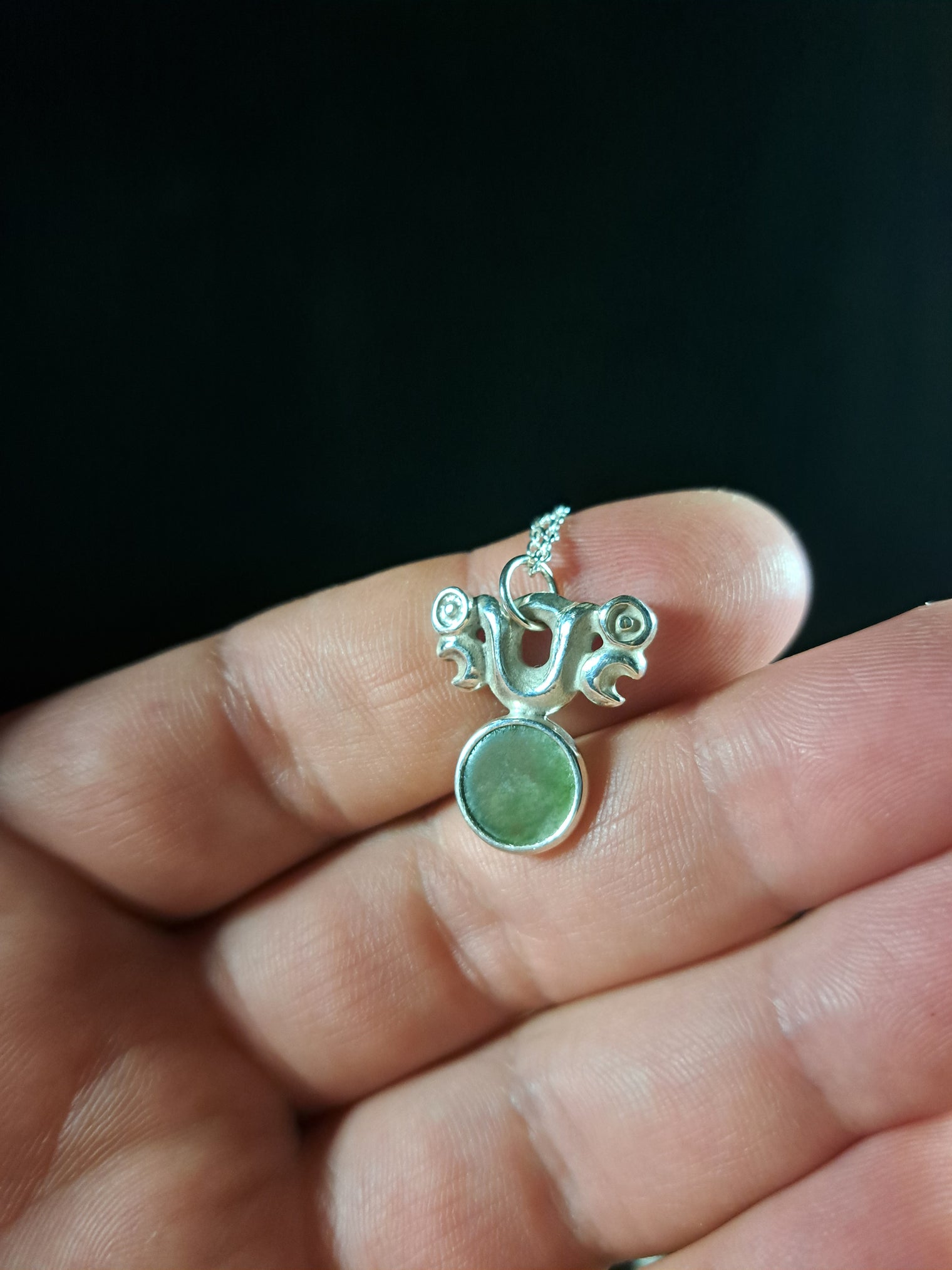 Silver Pekapeka - Pounamu Disc