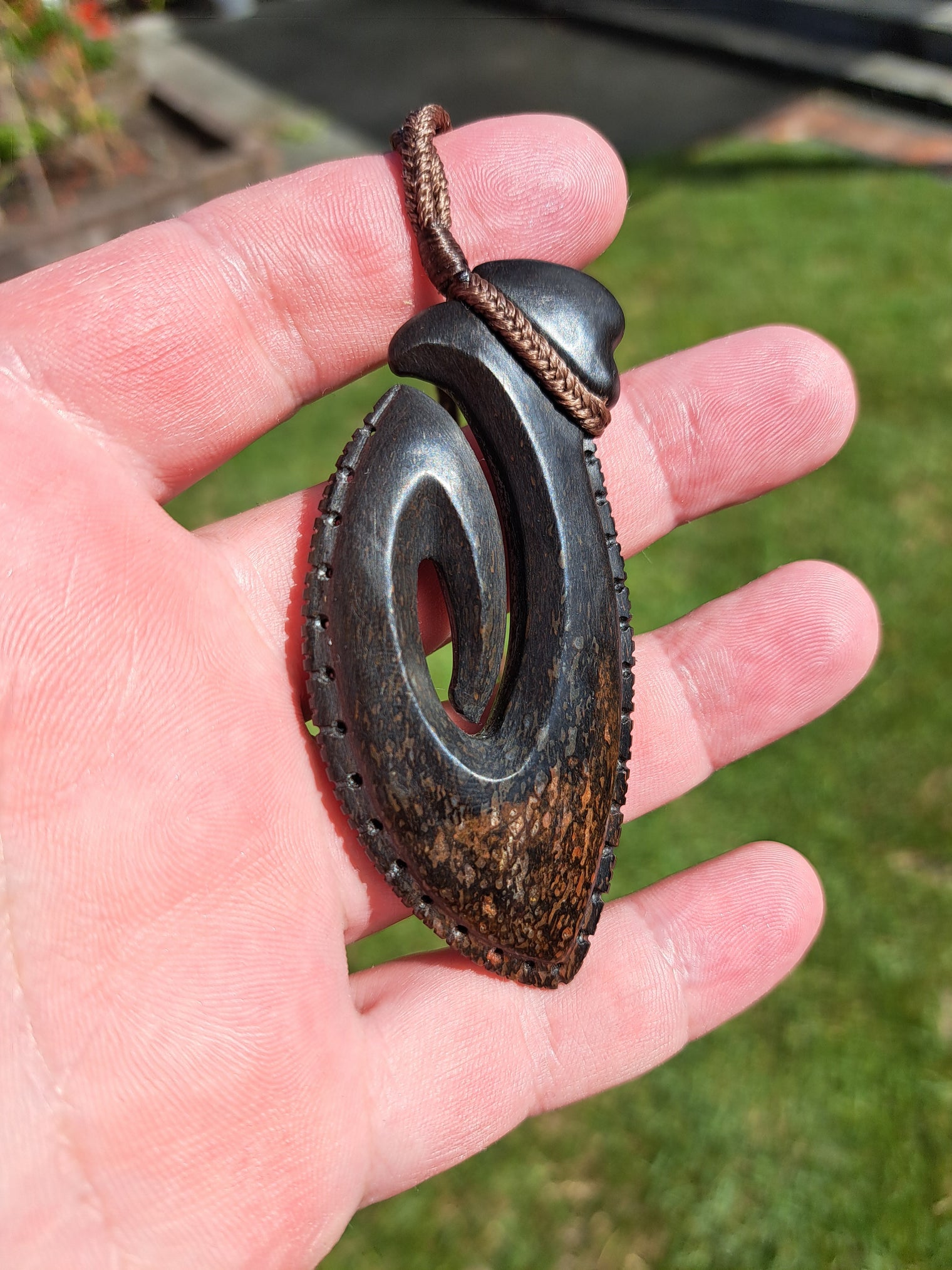 Hei Matau - Dinosaur Bone Fishhook (Brontosaurus)