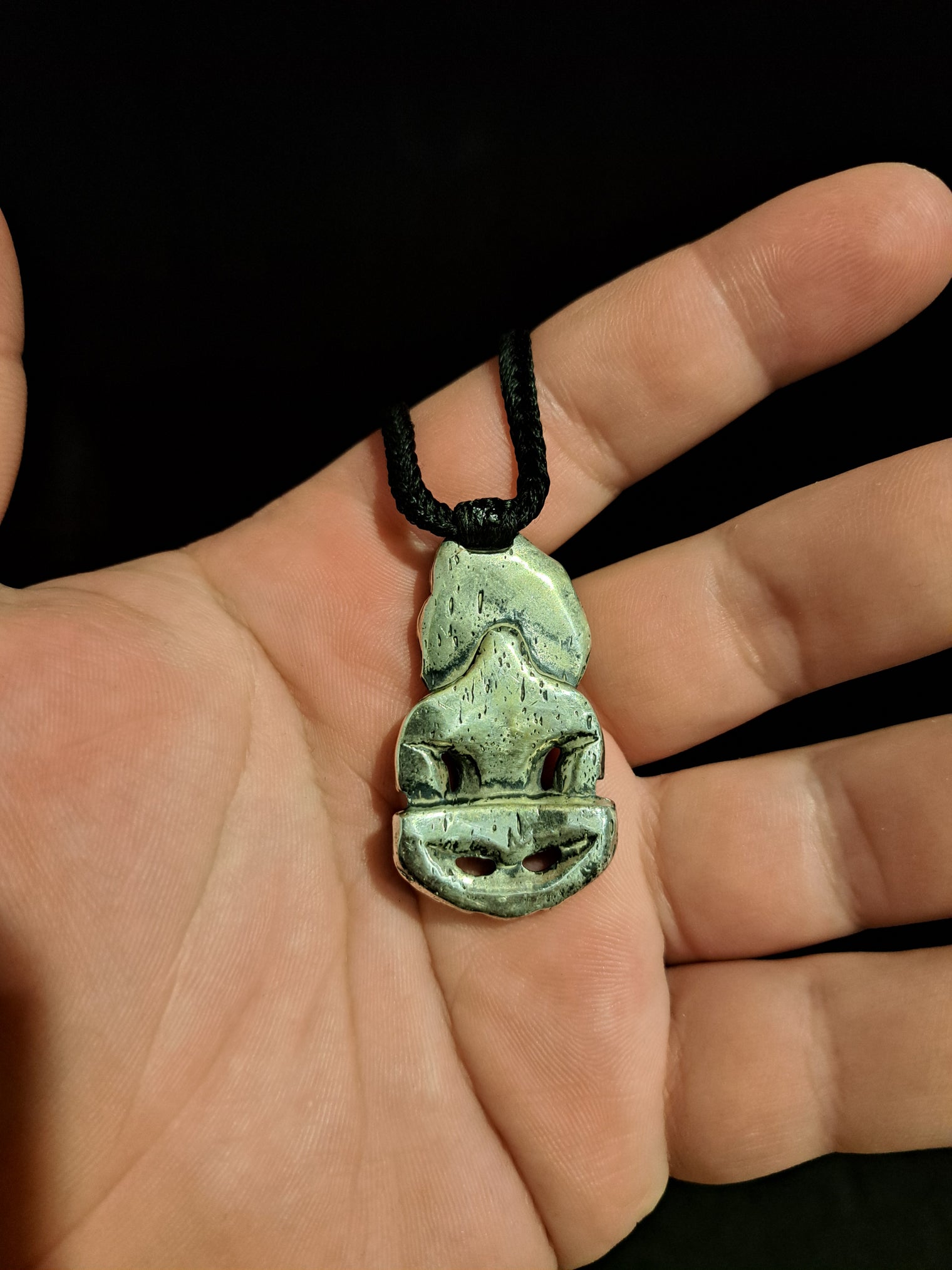 Silver Hei Tiki (Groove-Type)