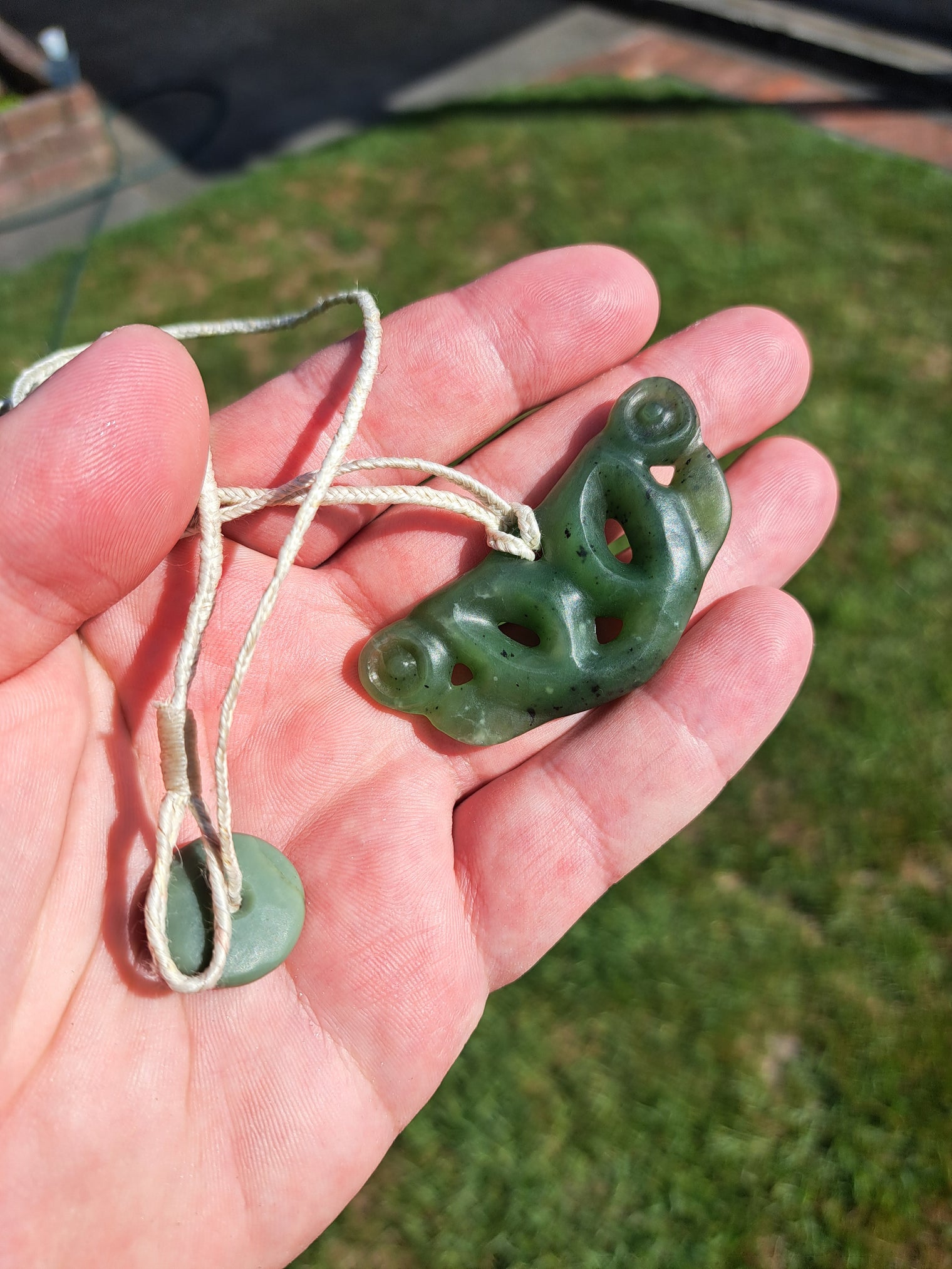 Pekapeka - Customary