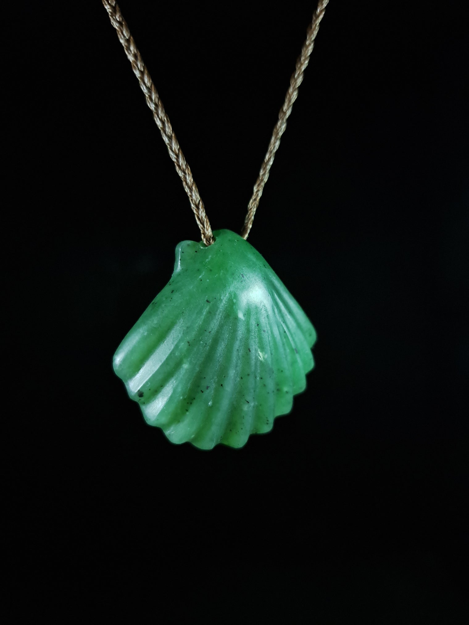 Scallop Shell - Pounamu