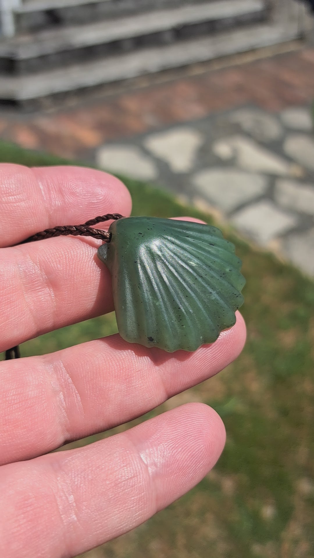 Scallop Shell - Pounamu