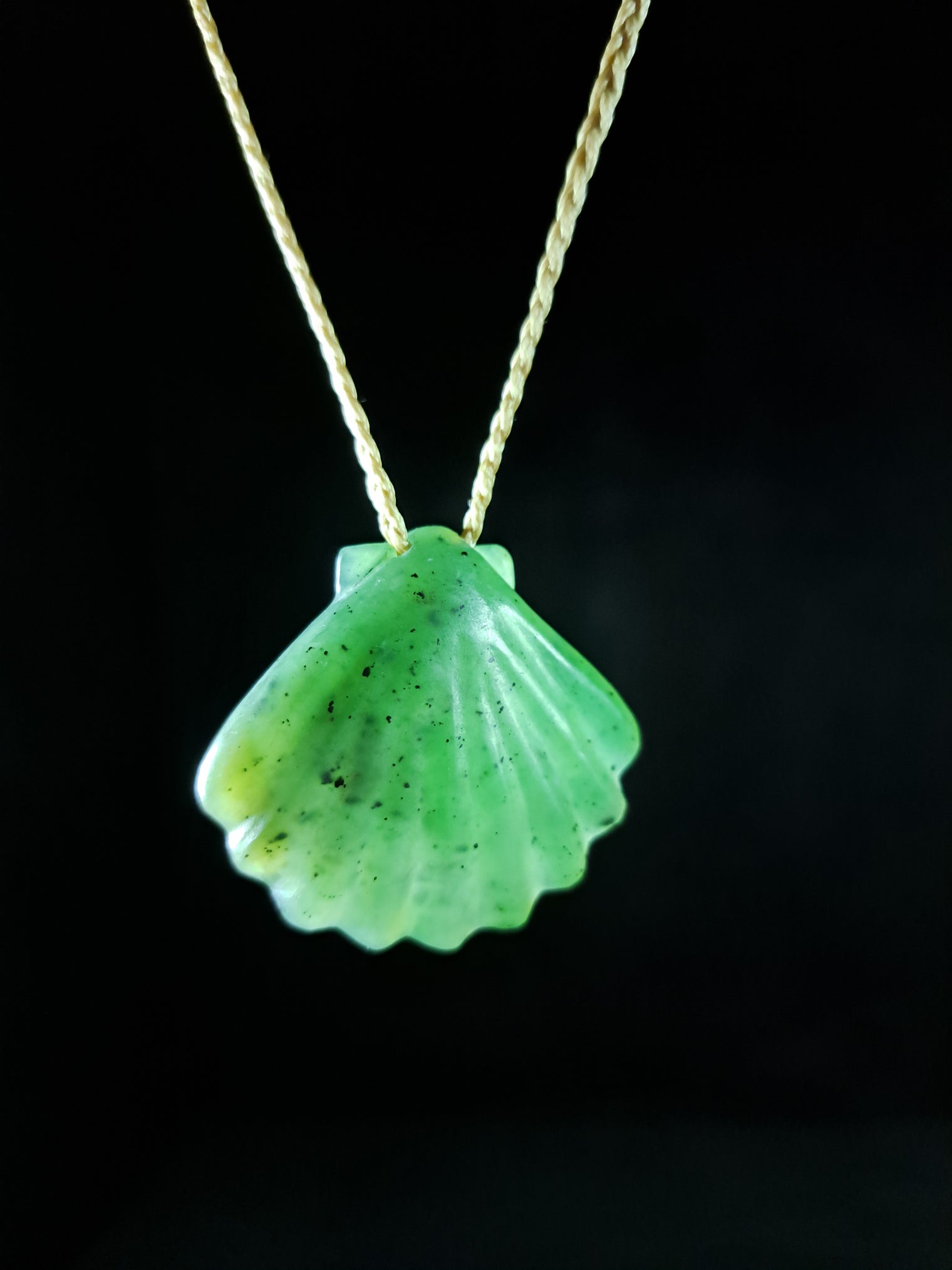 Scallop Shell - Pounamu