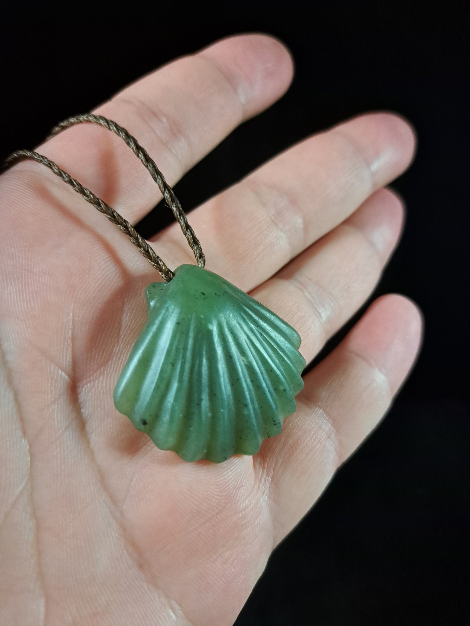 Scallop Shell - Pounamu