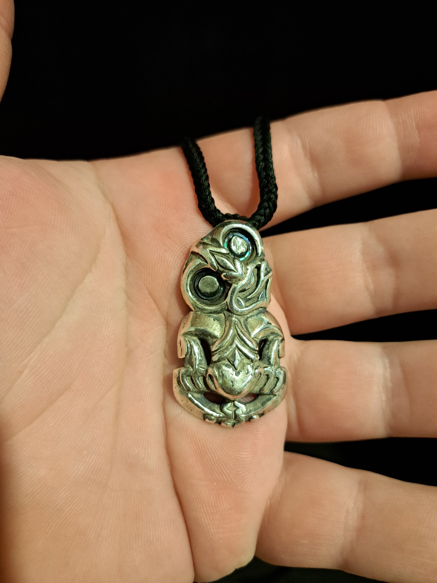 Silver Hei Tiki (Groove-Type)