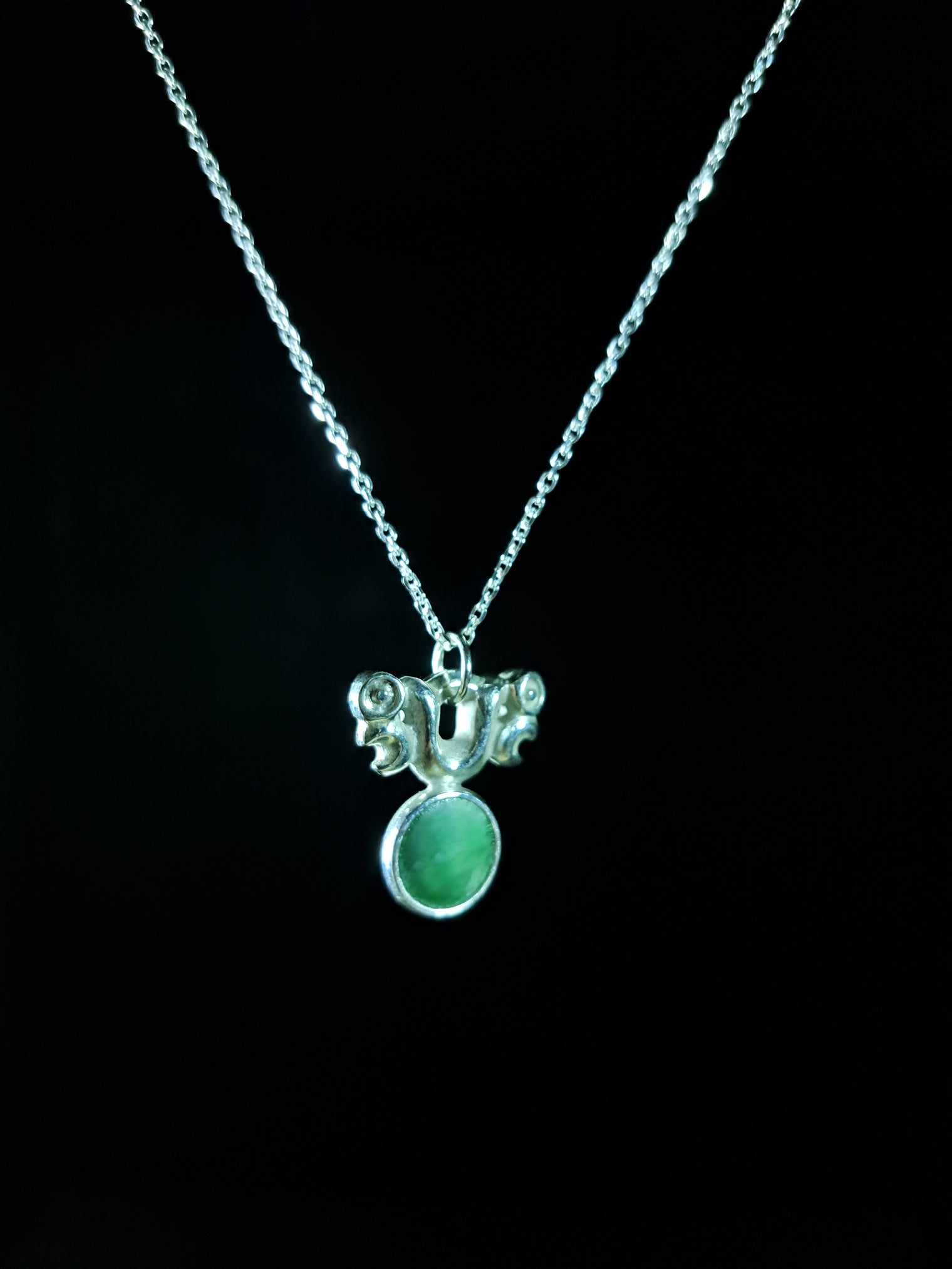 Silver Pekapeka - Pounamu Disc