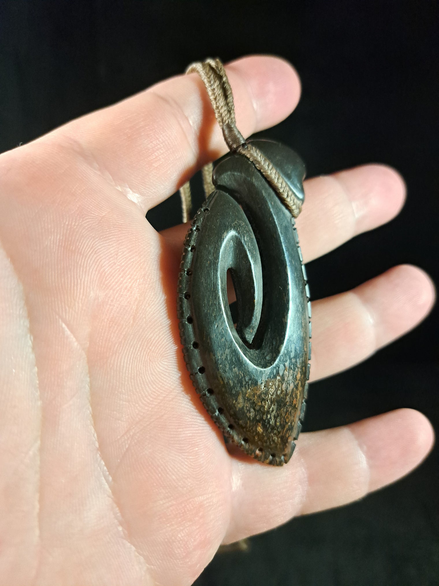 Hei Matau - Dinosaur Bone Fishhook (Brontosaurus)