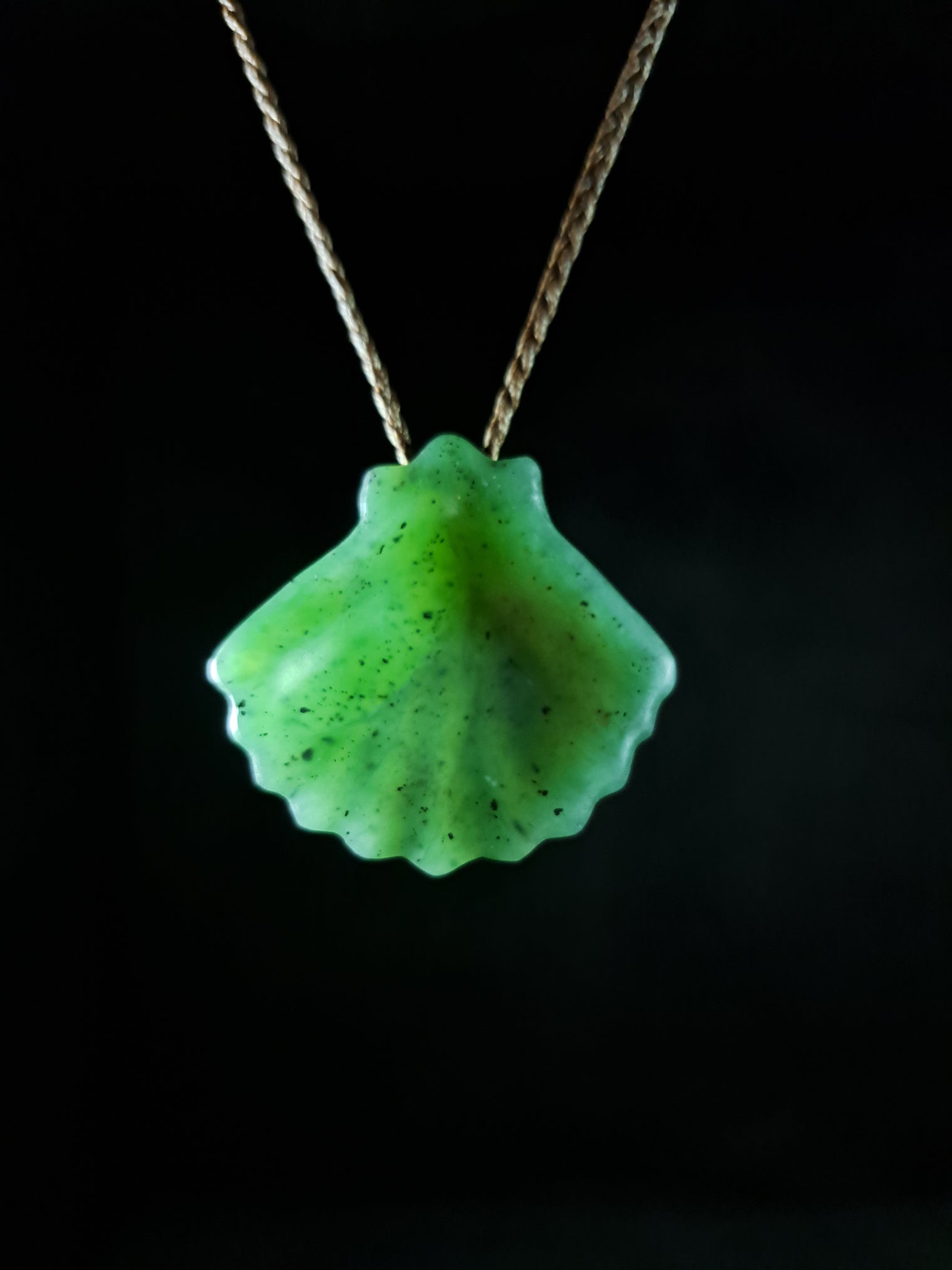Scallop Shell - Pounamu