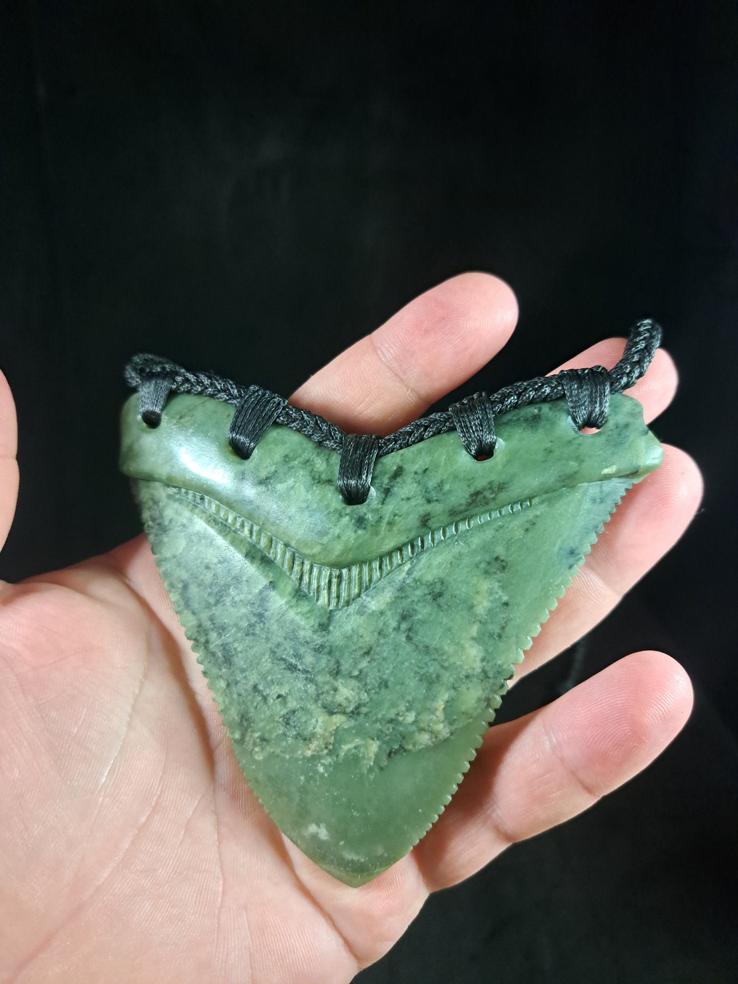 Megalodon Tooth - XL Pounamu